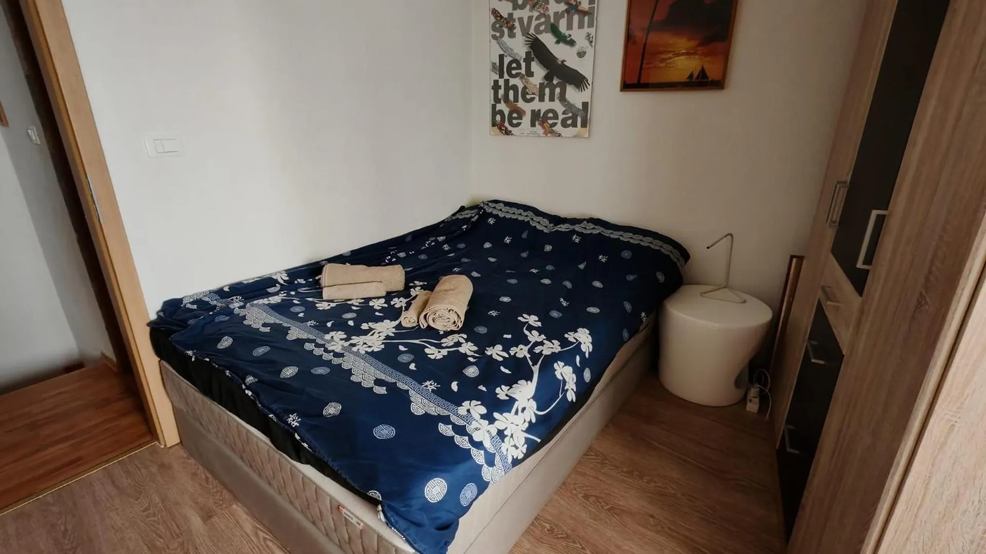 Apartment Lovely Vacation House In Old City Cres With Parking
