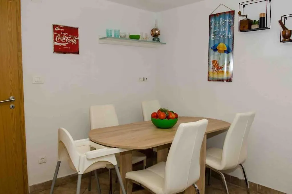 Lovely Vacation House In Old City Cres With Parking Apartment 0*,  Croatia