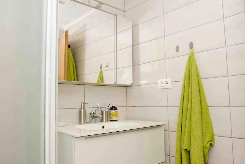 Lovely Vacation House In Old City Cres With Parking Apartment Croatia